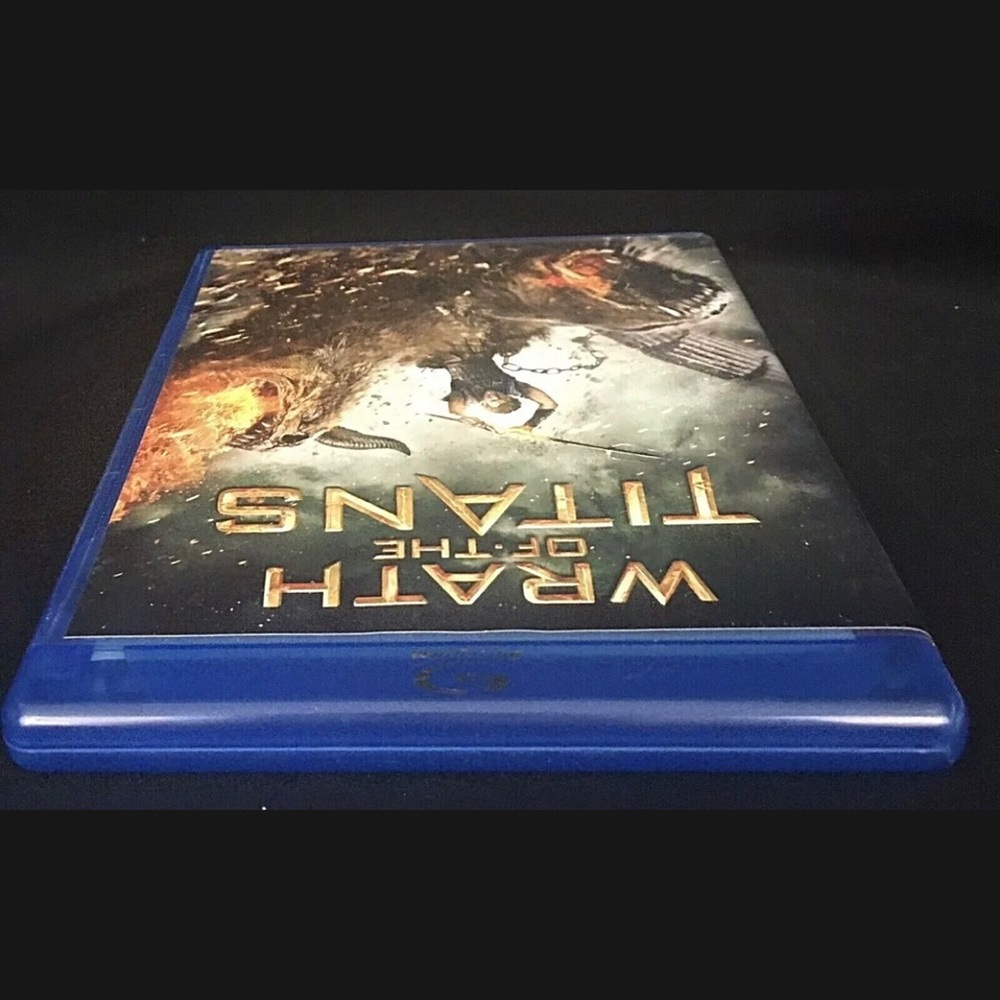 Wrath of the Titans Blu-ray / DVD 2 Disc Set Both Discs In MINT Condition 2012 - Picture 12 of 13